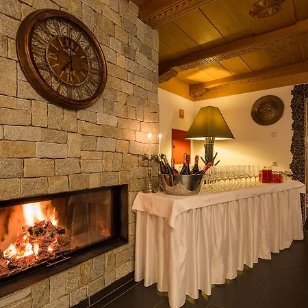 Hotel Rezia La Villa (Trentino Alto Adige)