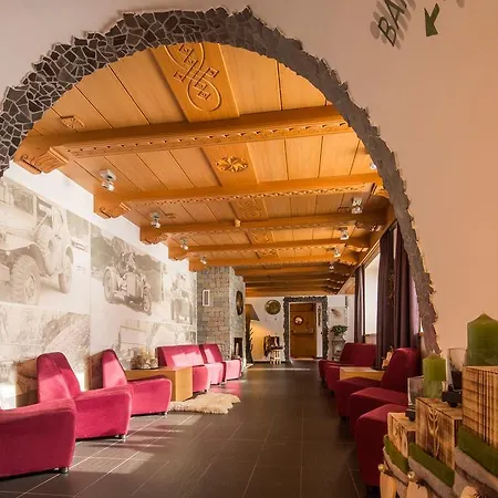 Hotel Rezia La Villa (Trentino Alto Adige)