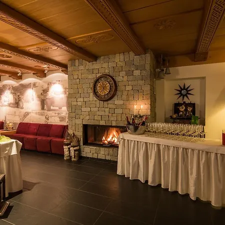 Hotel Rezia La Villa (Trentino Alto Adige)